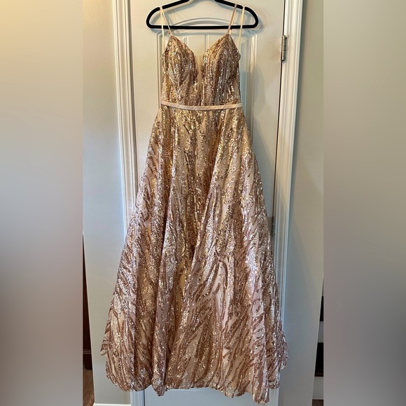 Lucci Lu 28016 Formal Dress in Gold Size 6 - Picture 14 of 14